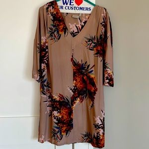 The Odells 3/4 sleeve dress